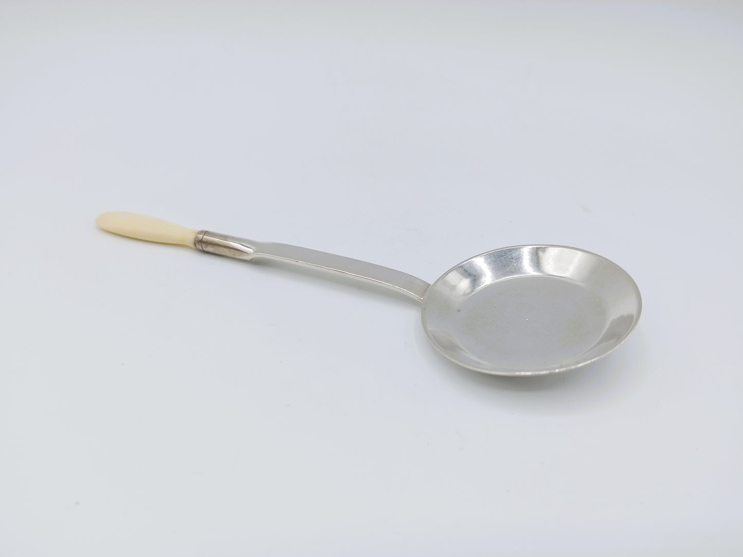 Zilveren miniatuur koekenpan, W. van Strant, Amsterdam, ca. 1735