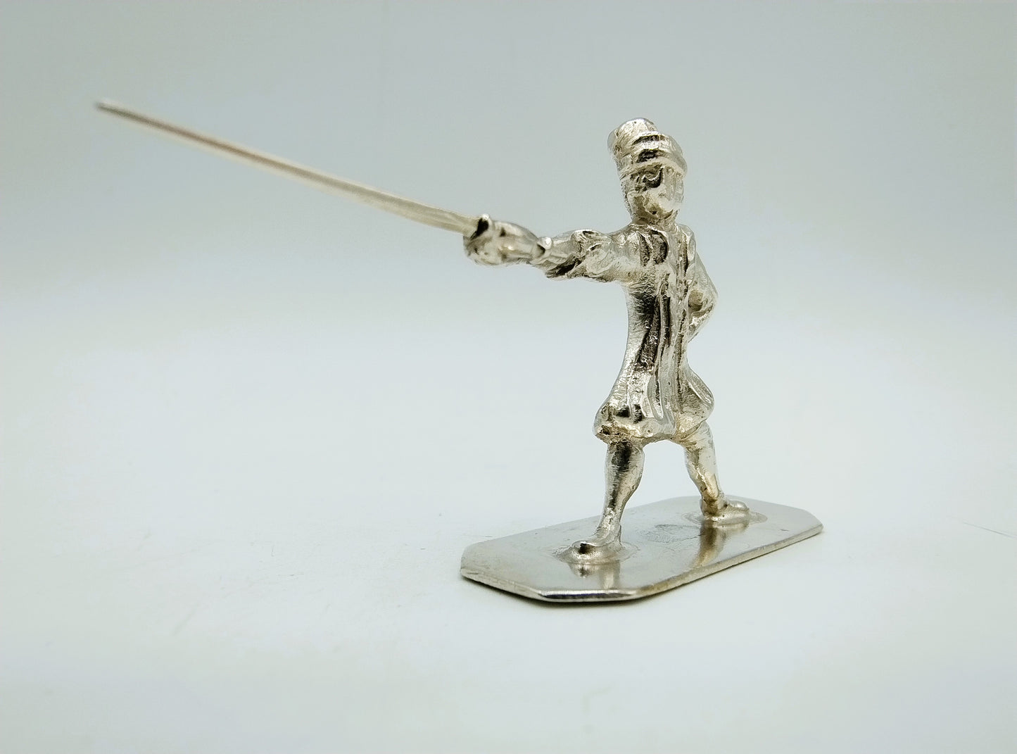 Zilveren miniatuur man met degen, D. van Strant, Amsterdam, 1755