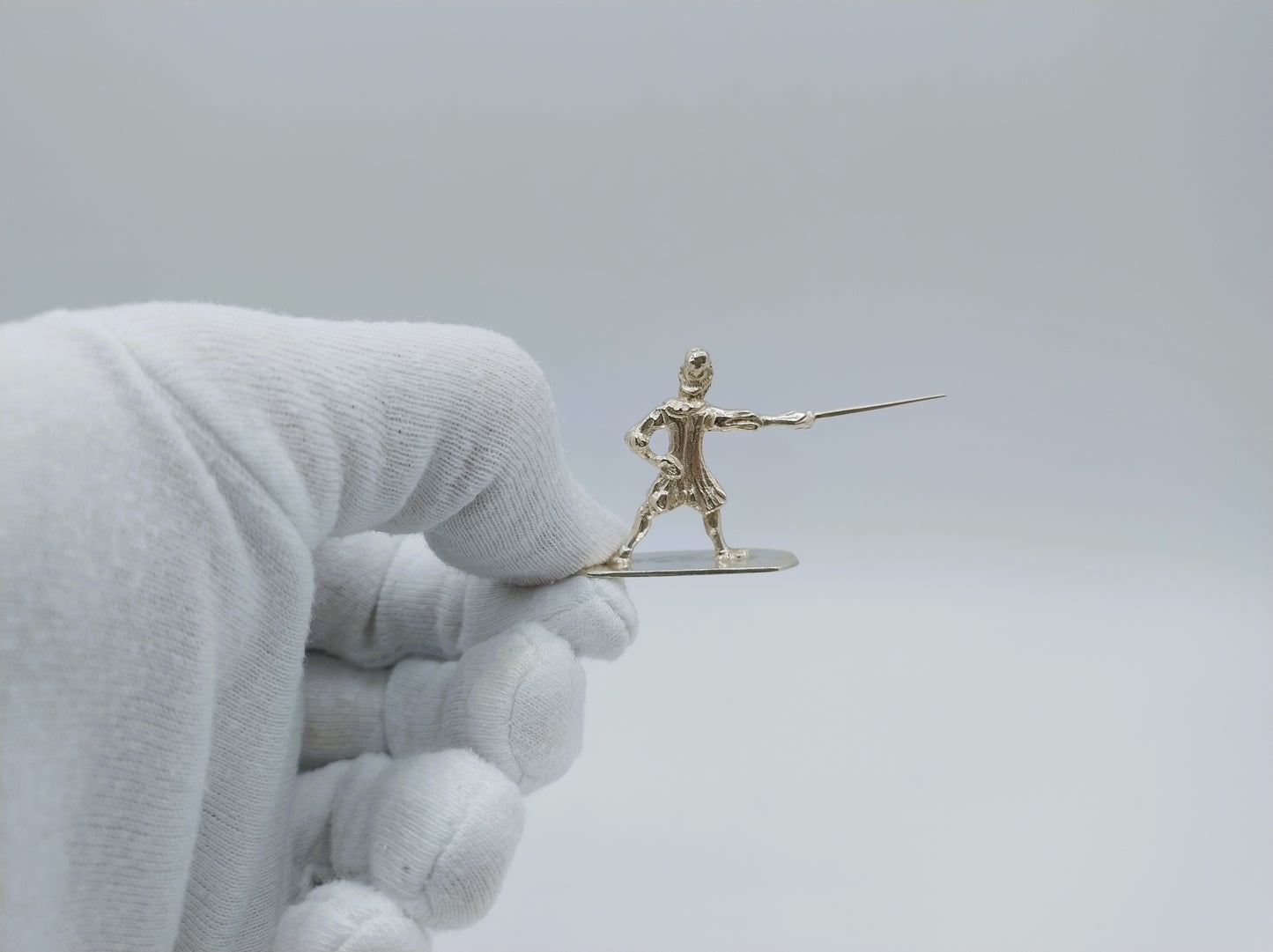 Zilveren miniatuur man met degen, D. van Strant, Amsterdam, 1755