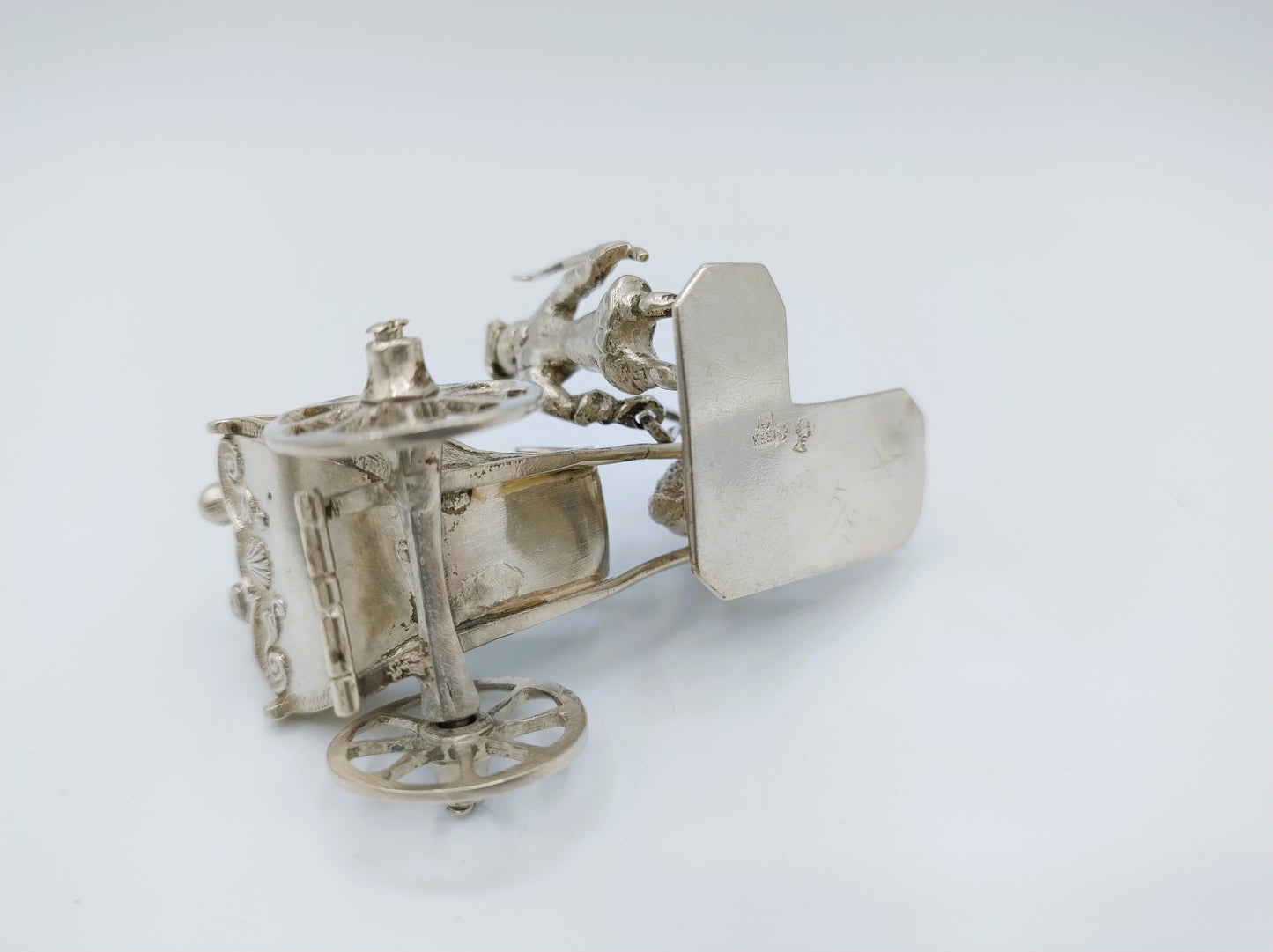 Zilveren miniatuur bokkenwagen, P. van Somerwil I, Amsterdam, 1740
