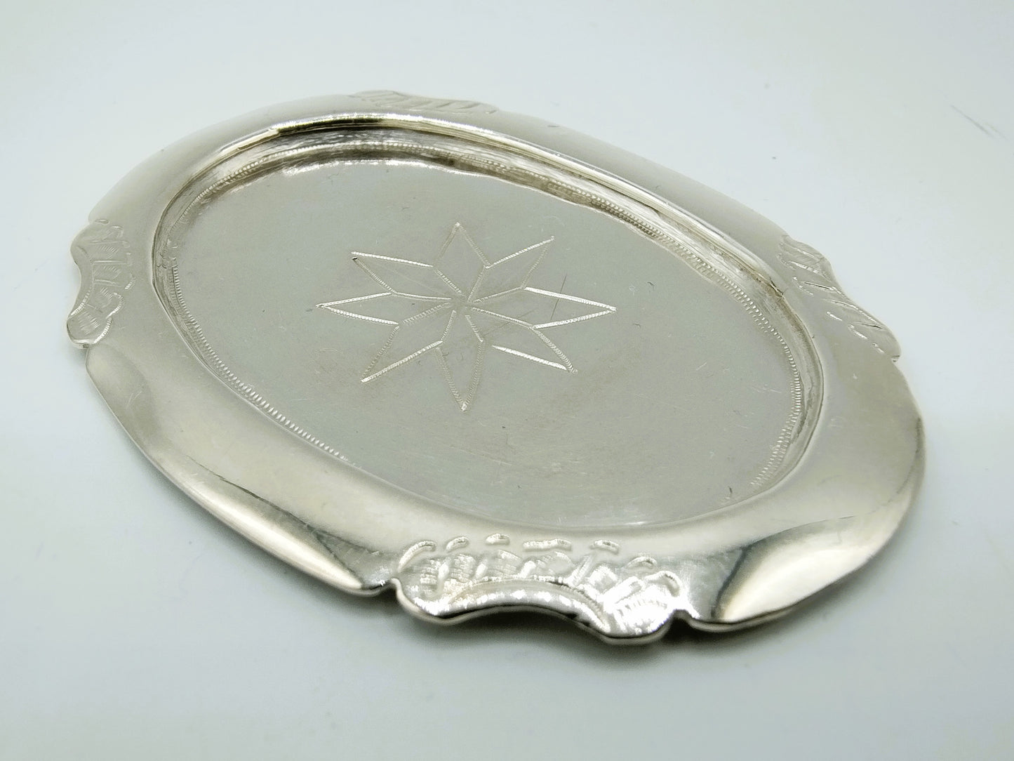 Miniatur-Serviertablett aus Silber, P. van Somerwil II, Amsterdam, 1765