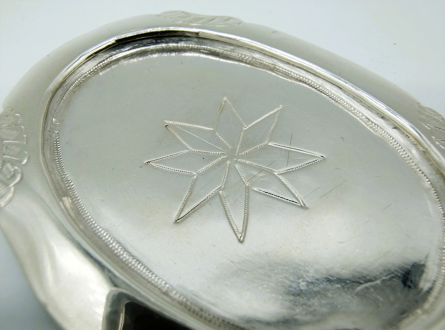 Miniatur-Serviertablett aus Silber, P. van Somerwil II, Amsterdam, 1765