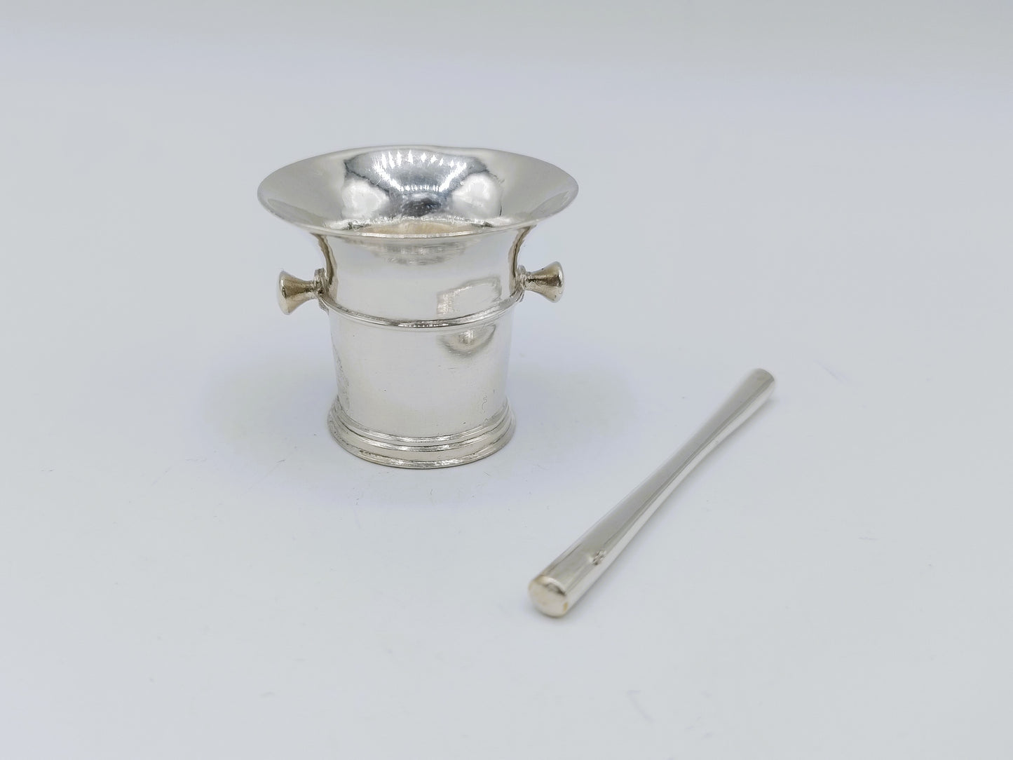 Zilveren miniatuur vijzel, W. van Strant, Amsterdam, 1734
