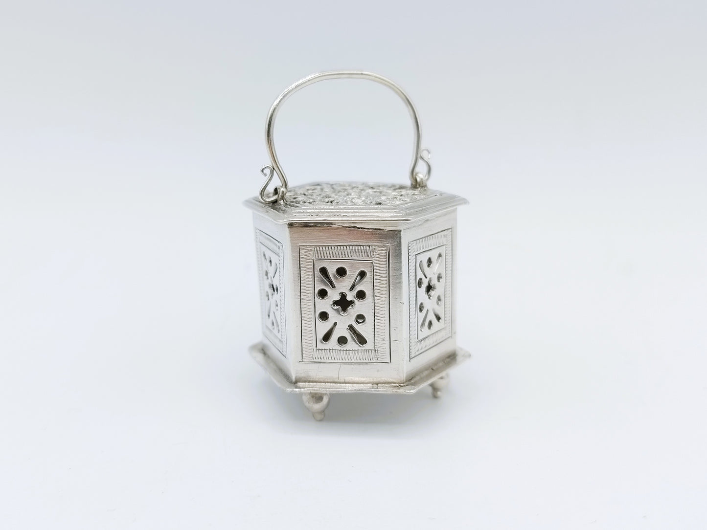 Zilveren miniatuur stoof, A. Vorsterman, Amsterdam, ca. 1670