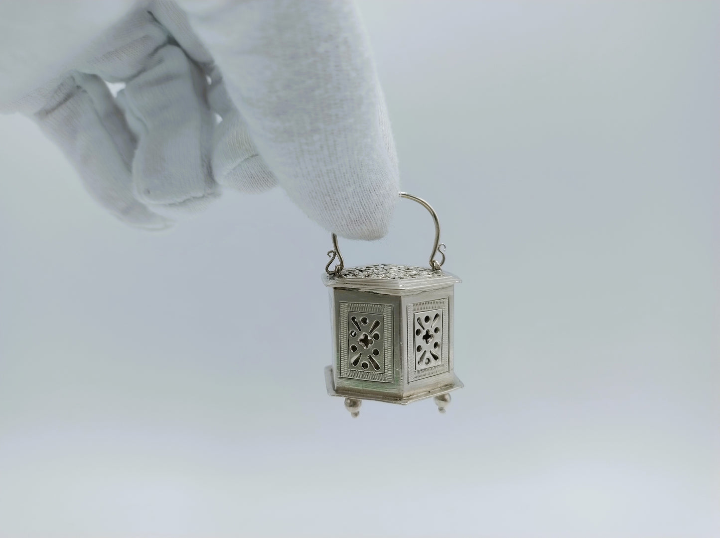 Zilveren miniatuur stoof, A. Vorsterman, Amsterdam, ca. 1670