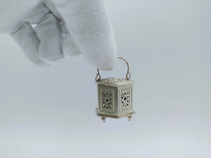Zilveren miniatuur stoof, A. Vorsterman, Amsterdam, ca. 1670