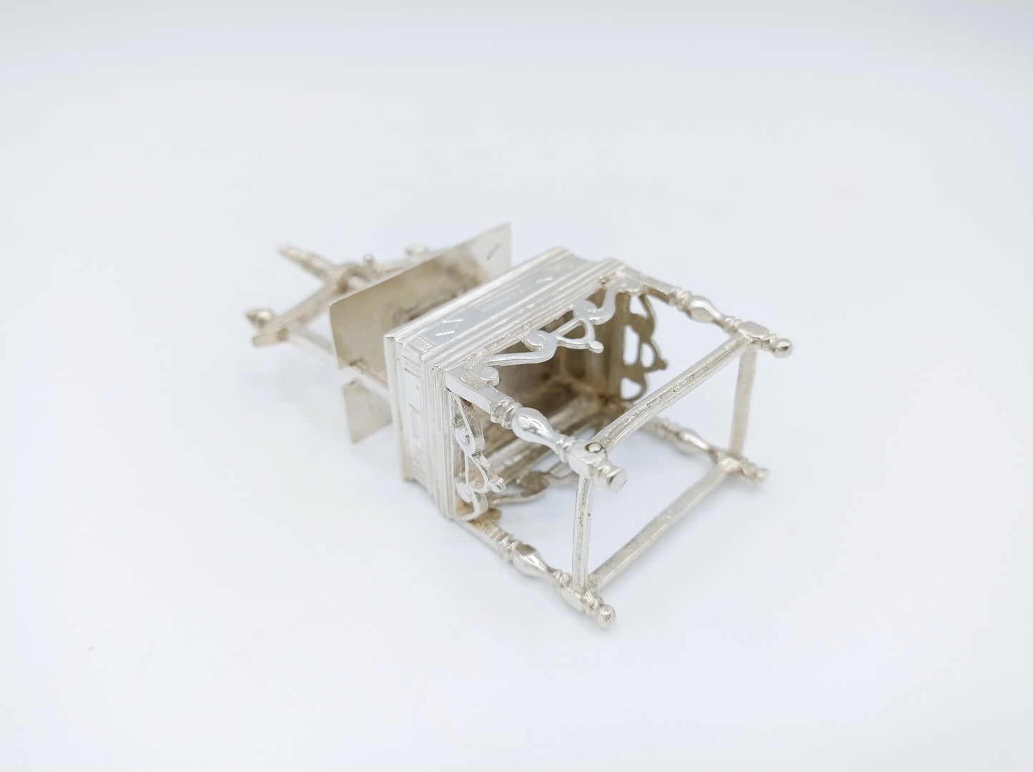 Zilveren miniatuur linnenpers, J. Dijckman, Amsterdam, ca. 1680