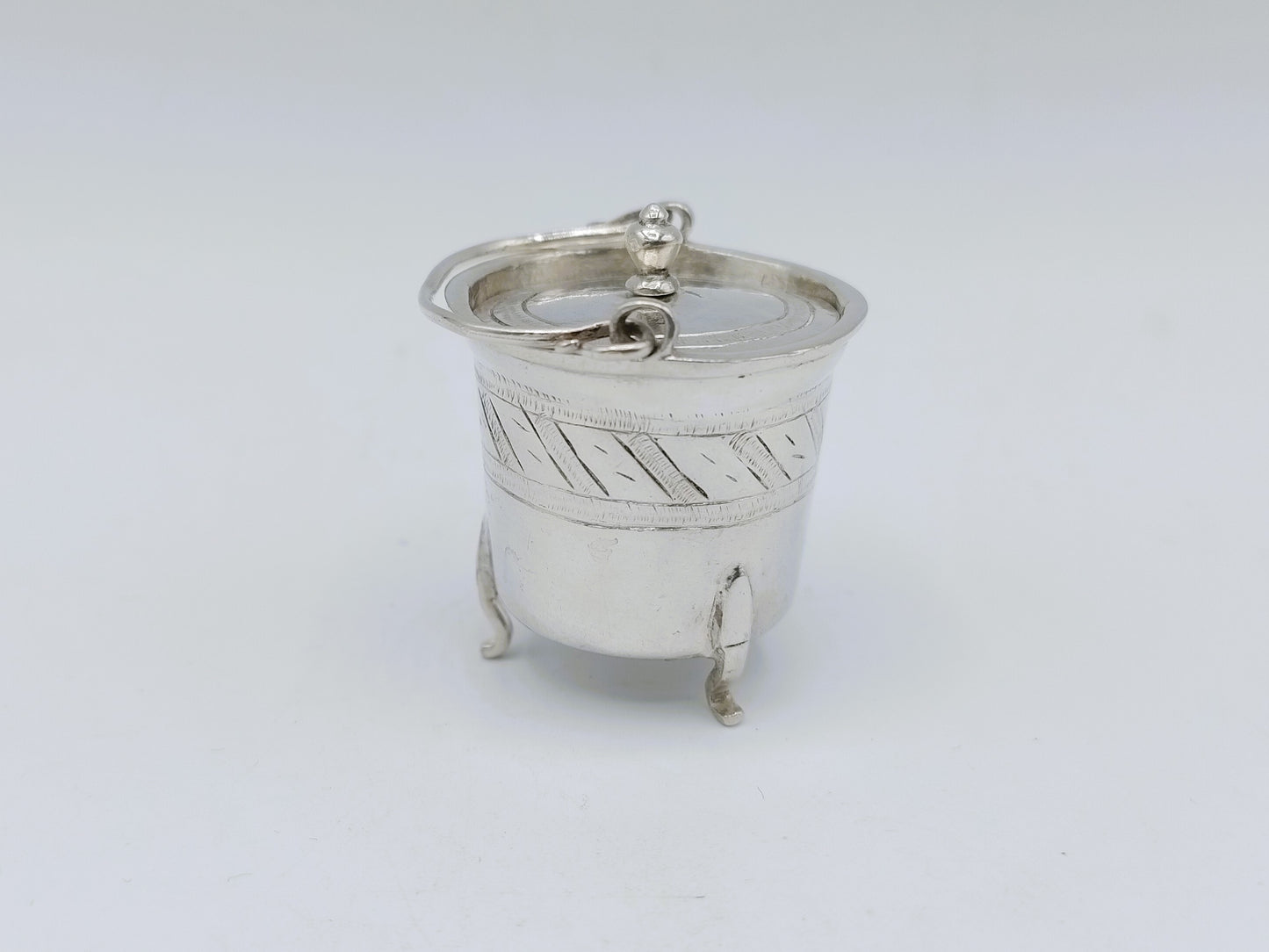 Zilveren miniatuur emmer met deksel, L. Eylof, Amsterdam, ca. 1675