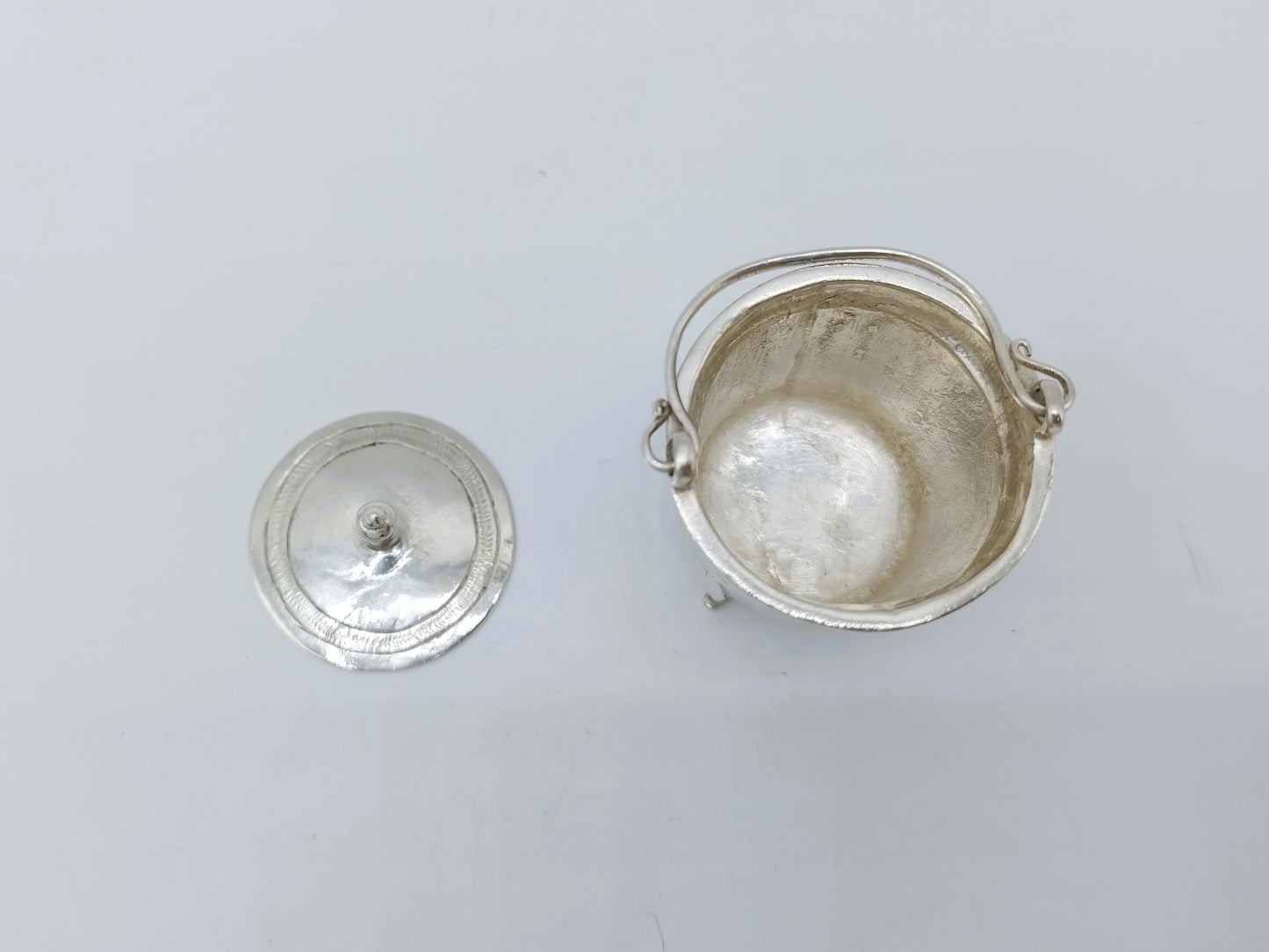 Zilveren miniatuur emmer met deksel, L. Eylof, Amsterdam, ca. 1675