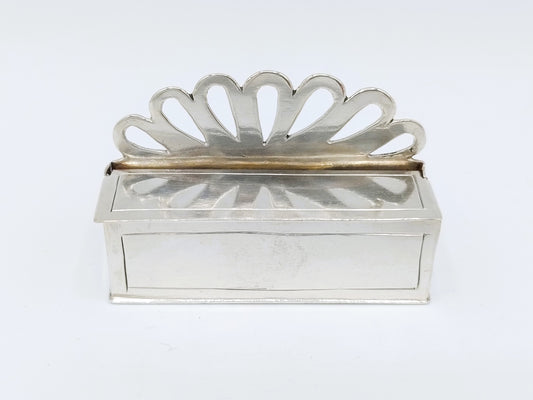 Zilveren miniatuur kaarsenbak, J. Breda, Amsterdam, ca. 1690