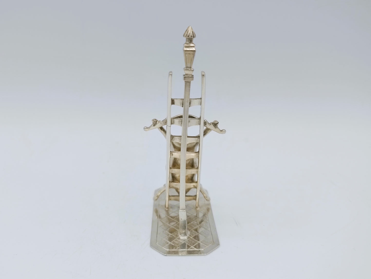 Zilveren miniatuur varken op ladder, W. van Strant,  Amsterdam, 1732