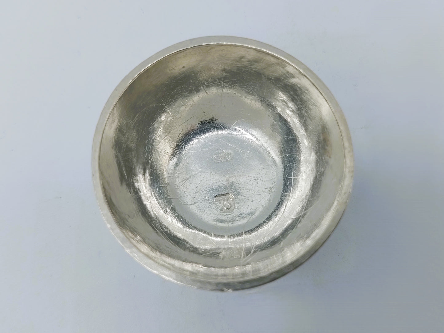 Zilveren miniatuur kom, W. van Strant, Amsterdam, 1741