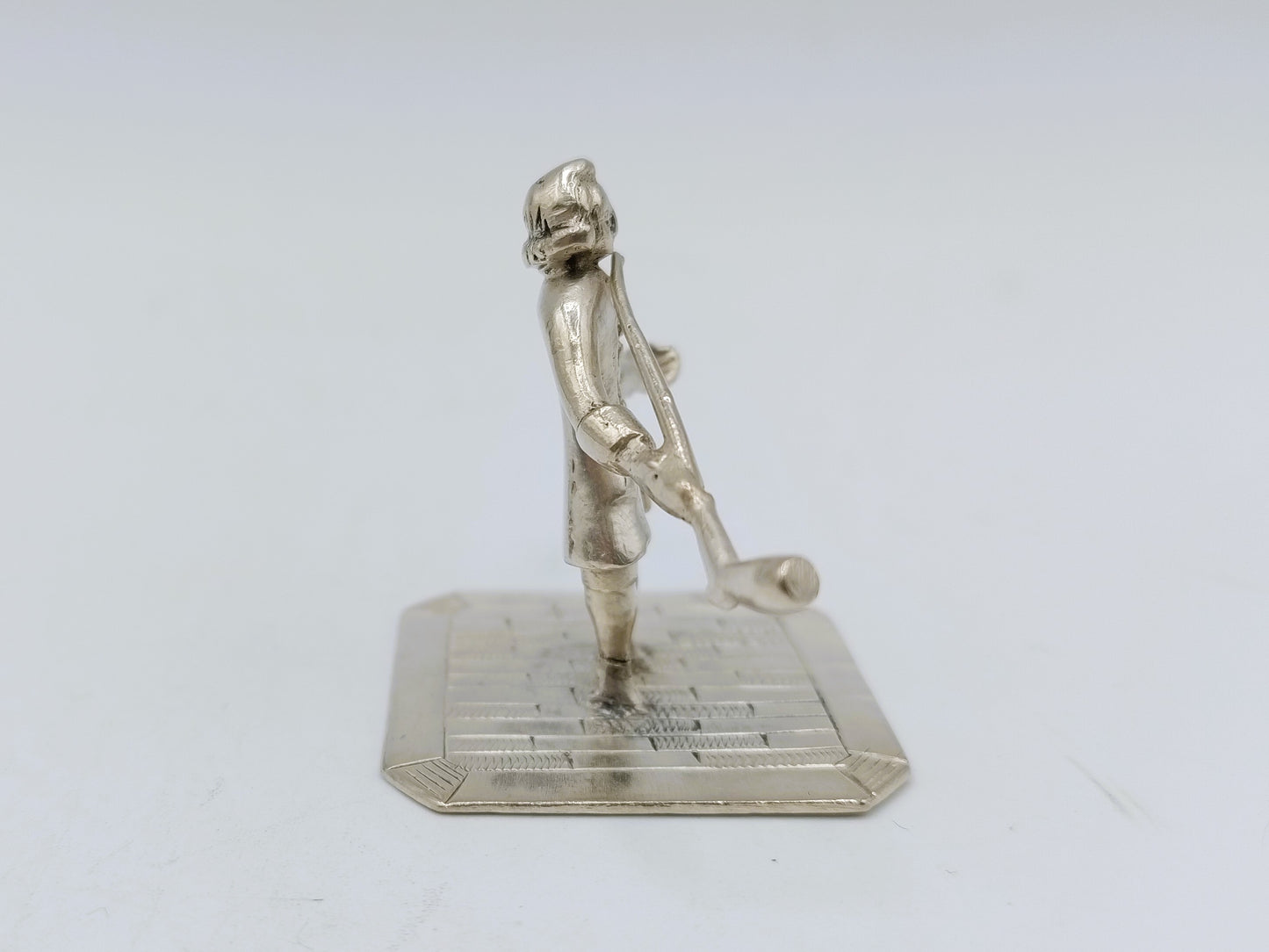 Silver miniature, man with pipe, J. Bonket, Amsterdam, 1772