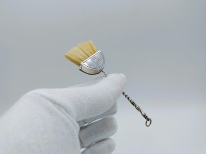 Zilveren miniatuur bezem, J. van Geffen, Amsterdam, 1774