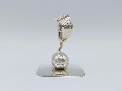 Zilveren miniatuur jongen met vlieger, A. van der Hoeff, Haarlem, ca. 1710