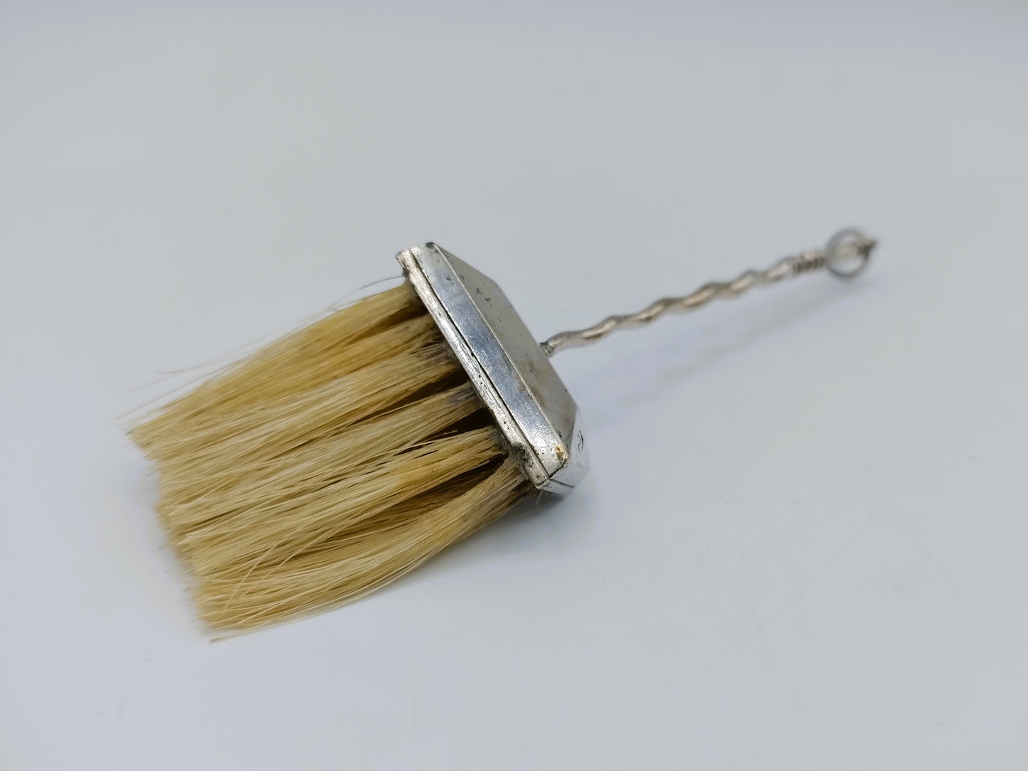 Zilveren miniatuur bezem, A. van Geffen, Amsterdam, 1741