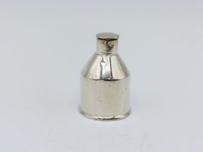 Silberner Miniatur-Milchkessel, 18. Jahrhundert