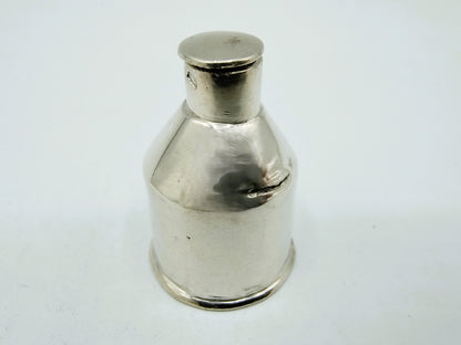 Silberner Miniatur-Milchkessel, 18. Jahrhundert