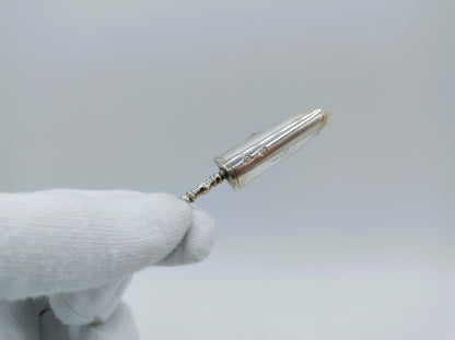 Zilveren miniatuur stoffer, A. van Geffen, Amsterdam, 1737