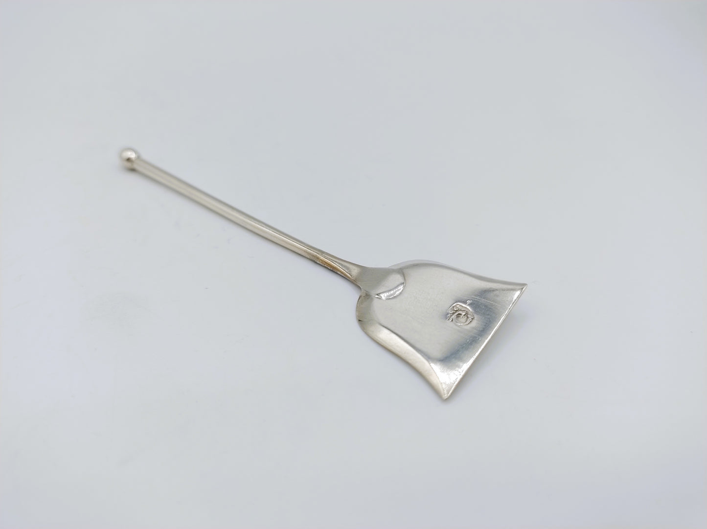 Silver salt spoon with pseudo-hallmark