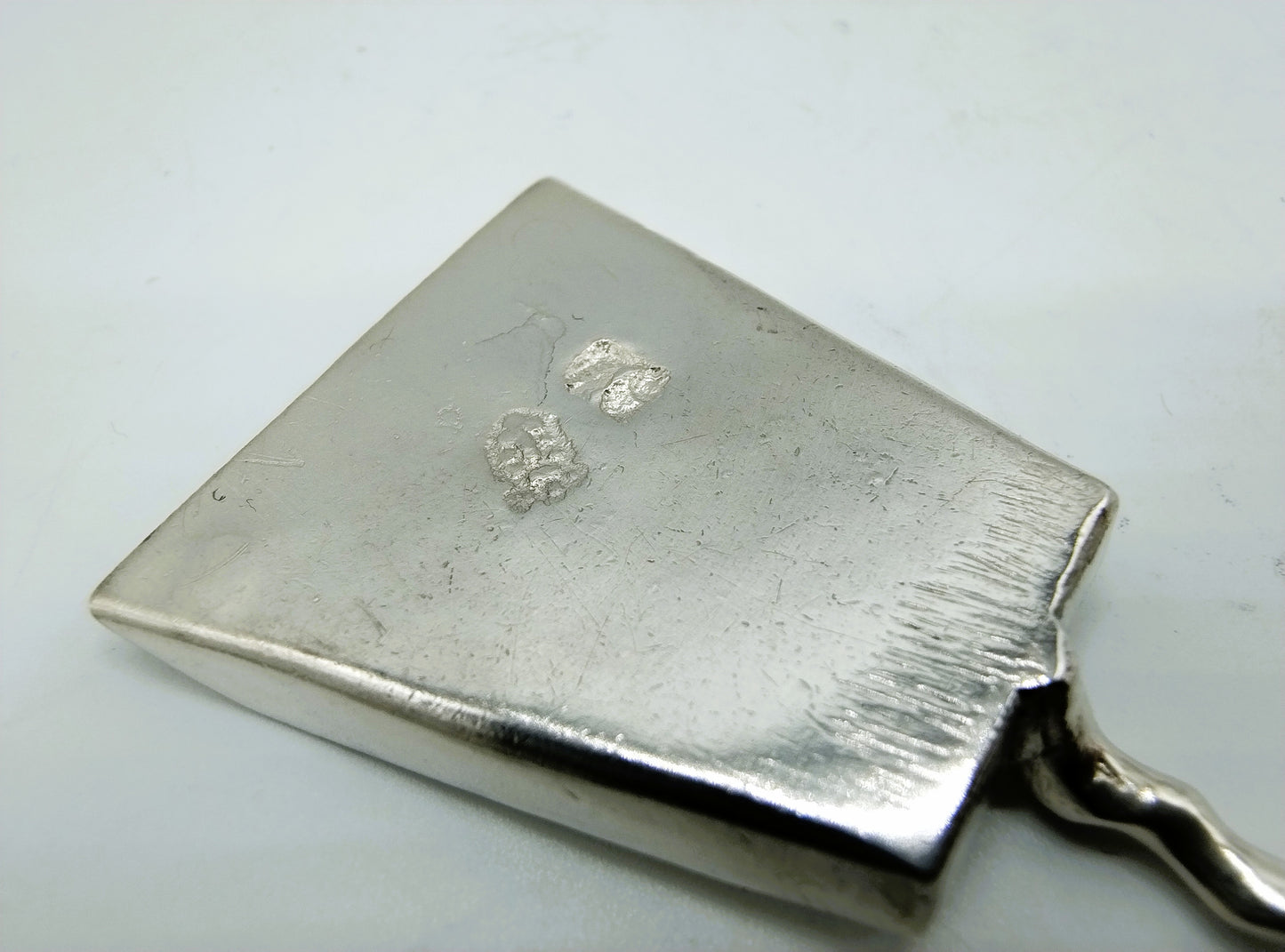 Zilveren miniatuur kolenschop, A. van der Hoeff, Haarlem, ca. 1720