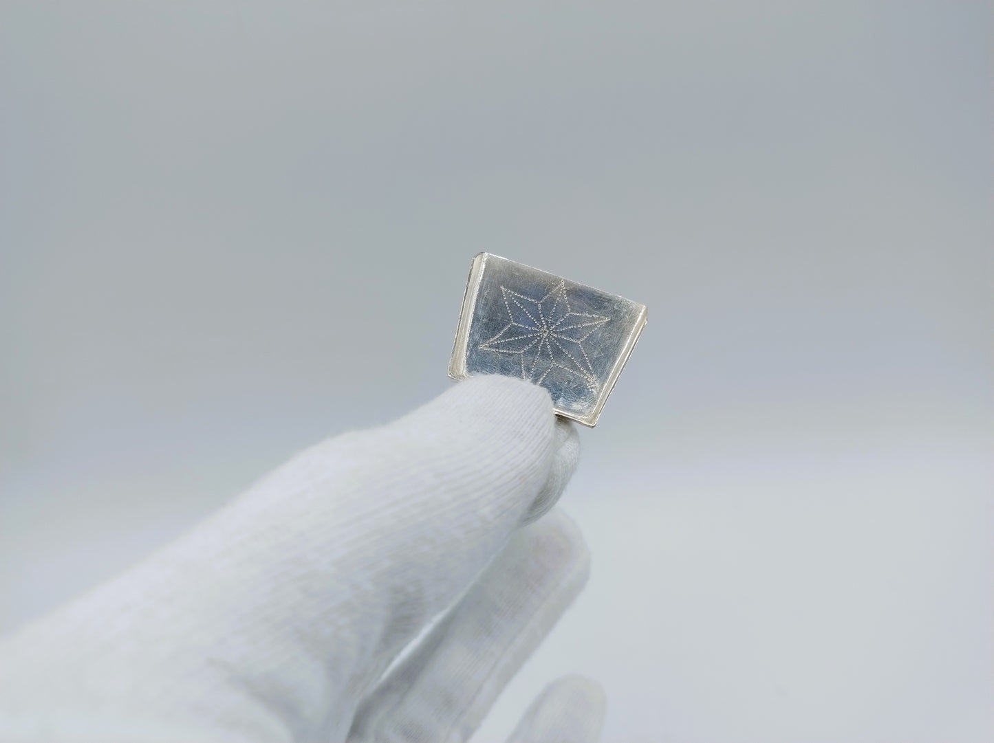 Silberner Miniatur-Kehrbesen, 18. Jahrhundert