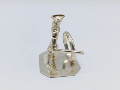 Zilveren miniatuur kind met hoepel, J. Borduur, Amsterdam, 1753