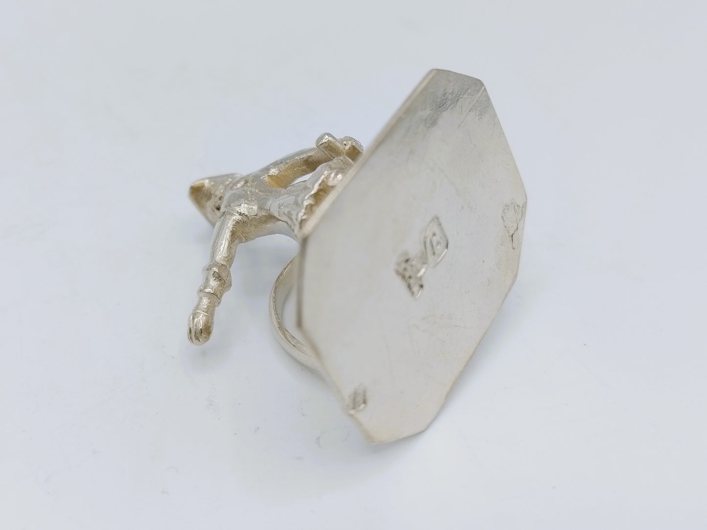 Zilveren miniatuur kind met hoepel, J. Borduur, Amsterdam, 1753