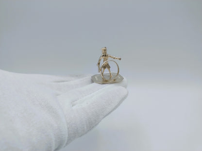 Zilveren miniatuur kind met hoepel, J. Borduur, Amsterdam, 1753