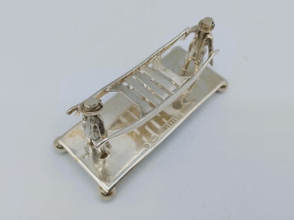 Zilveren miniatuur kaasdragers, D.J. Levert, Alkmaar, 1909