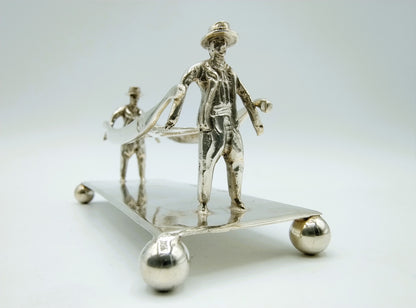 Zilveren miniatuur kaasdragers, D.J. Levert, Alkmaar, 1909