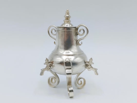 Zilveren miniatuur kraantjeskan, T. Huigen, Harlingen, ca. 1690