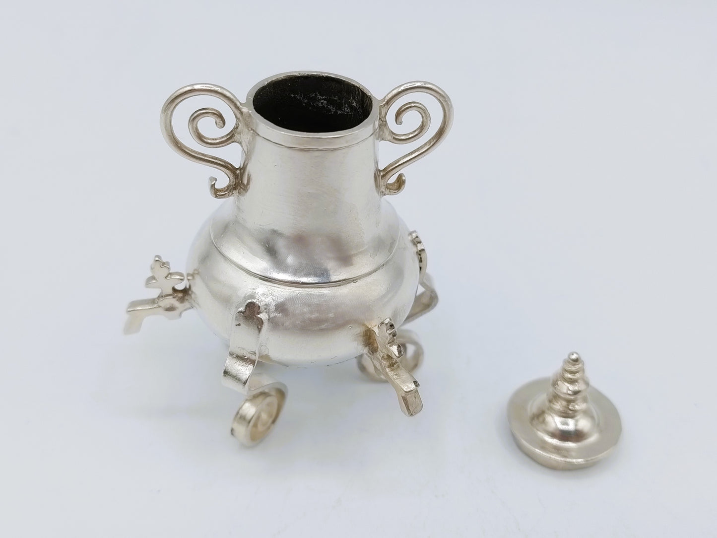 Zilveren miniatuur kraantjeskan, T. Huigen, Harlingen, ca. 1690