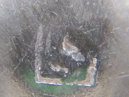 Zilveren miniatuur kind met hoepel, 17e eeuws
