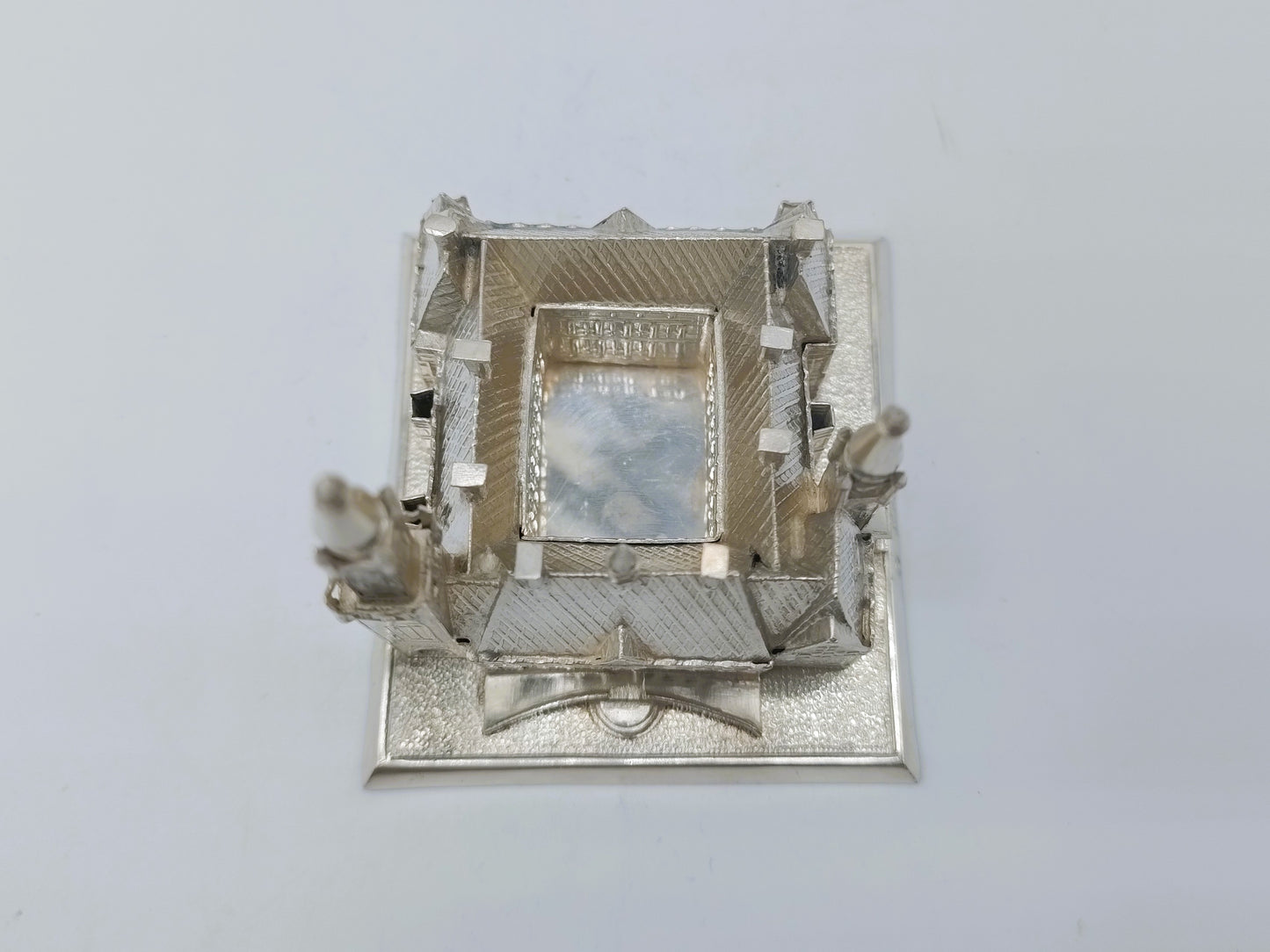 Zilveren miniatuur vredespaleis den Haag, Y.T. van Erp, Leeuwarden, 1913