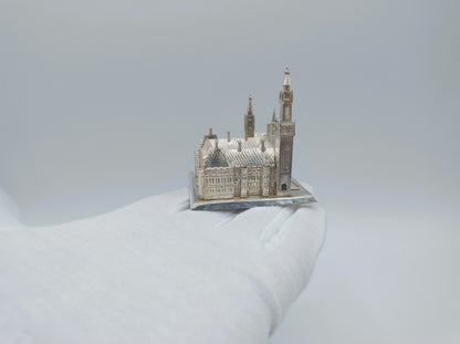 Zilveren miniatuur vredespaleis den Haag, Y.T. van Erp, Leeuwarden, 1913