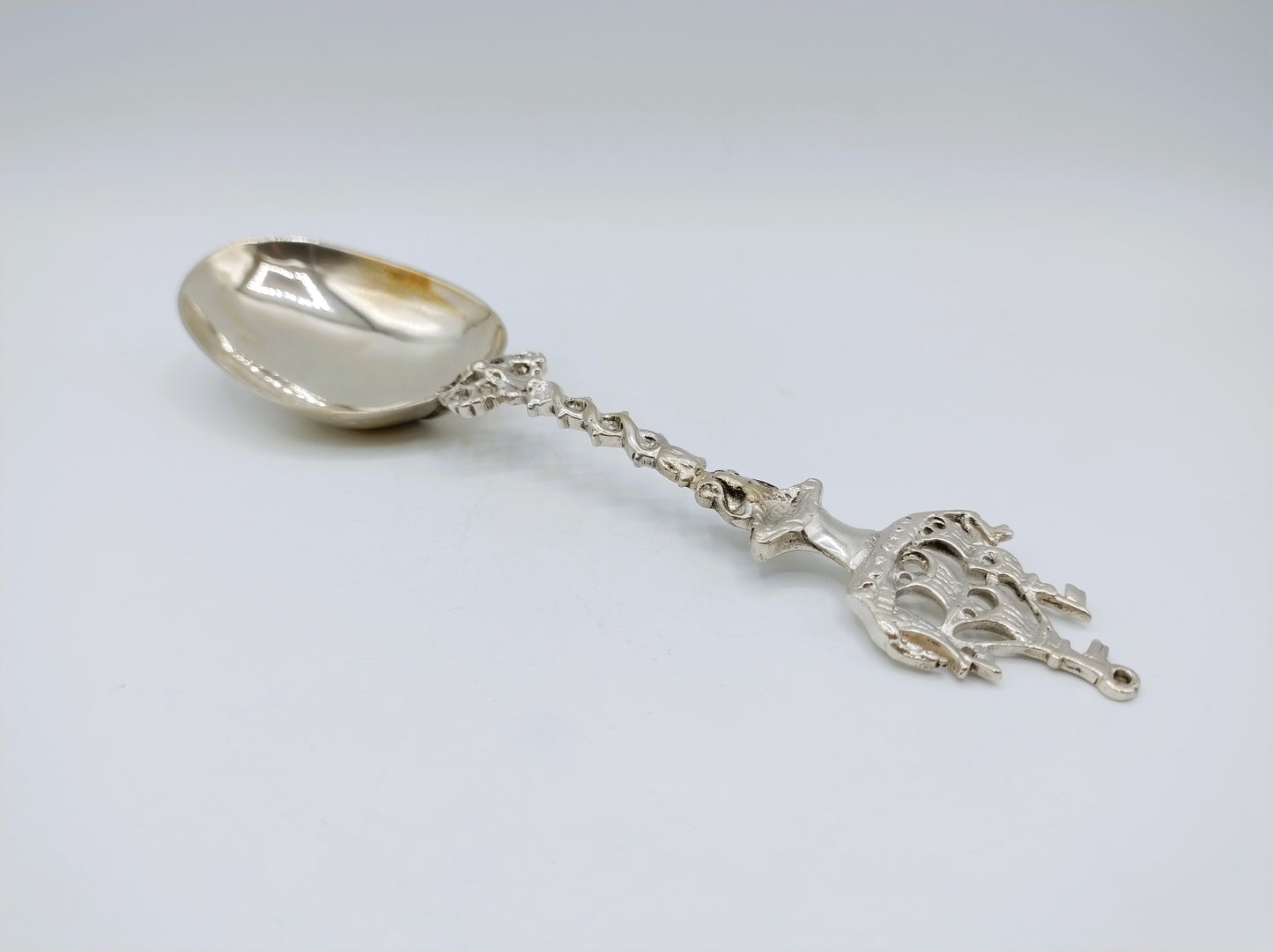 Silberner Geburtslöffel, Dreimaster, A.B. Looxma, Sneek, ca. 1730