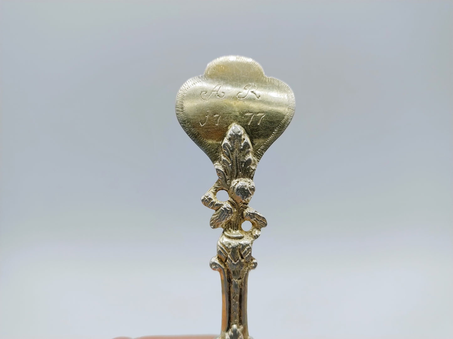 Silberner Gelegenheitslöffel, C. Seth, Leeuwarden, 1777