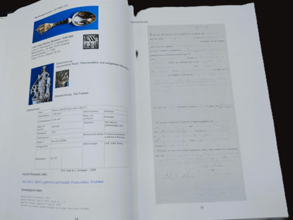 Unieke collectie met 39 Friese geboortelepels inclusief familiekronieken, 19e eeuws