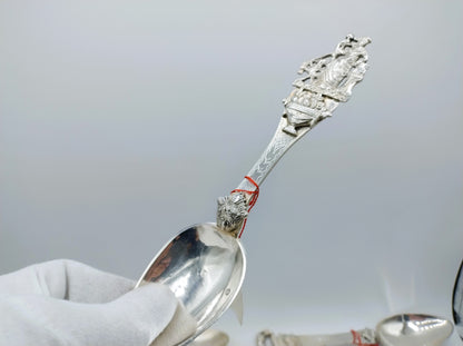 Unieke collectie met 39 Friese geboortelepels inclusief familiekronieken, 19e eeuws