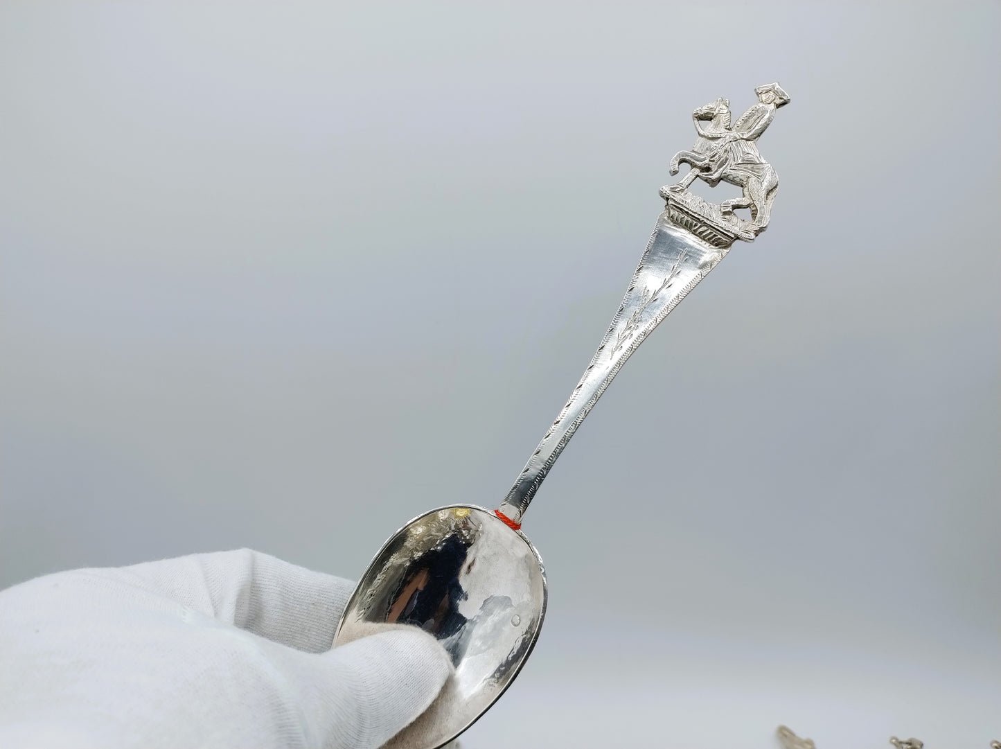 Unieke collectie met 39 Friese geboortelepels inclusief familiekronieken, 19e eeuws