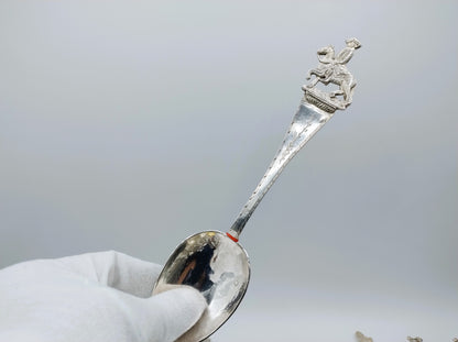 Unieke collectie met 39 Friese geboortelepels inclusief familiekronieken, 19e eeuws