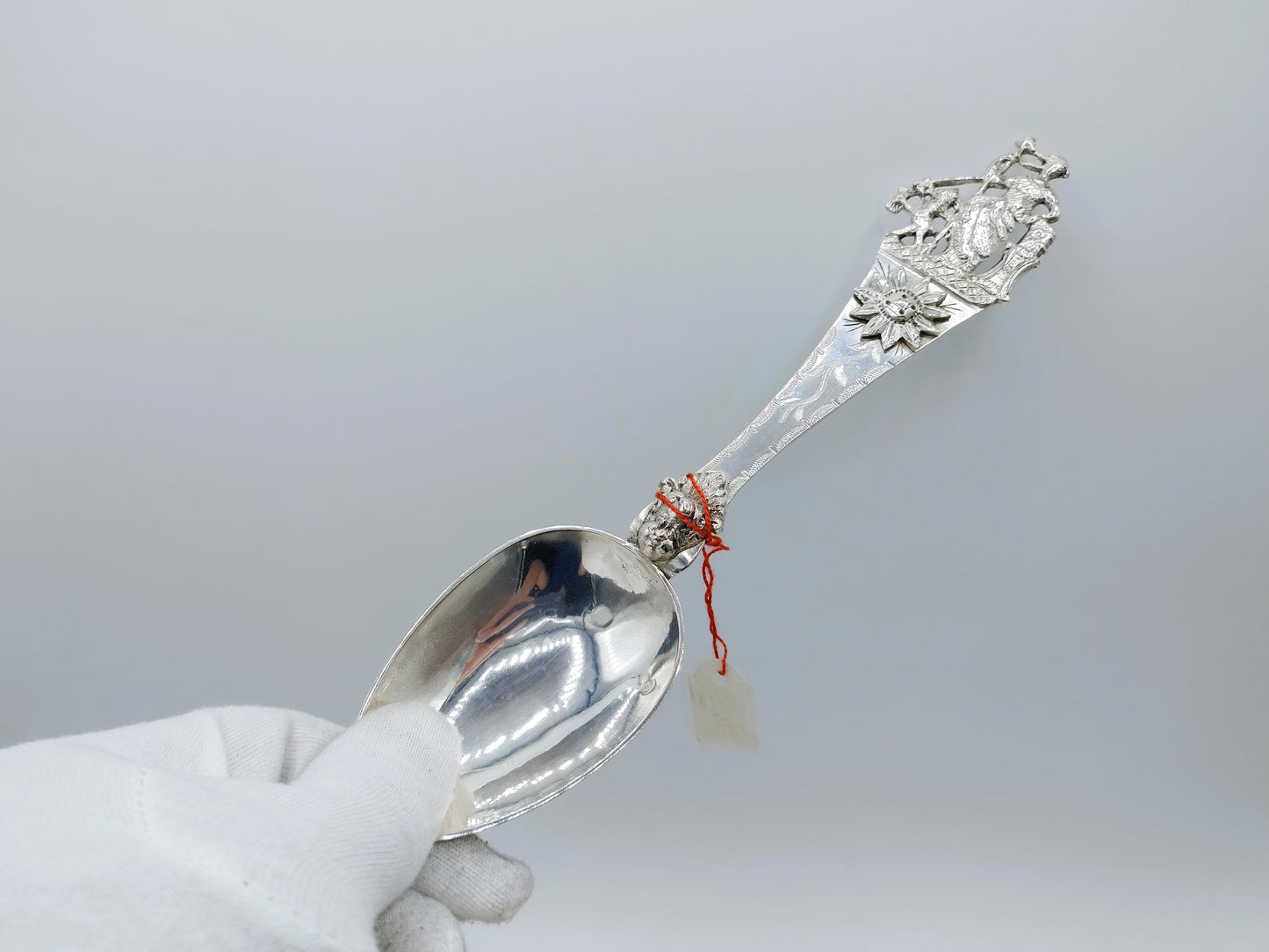 Unieke collectie met 39 Friese geboortelepels inclusief familiekronieken, 19e eeuws