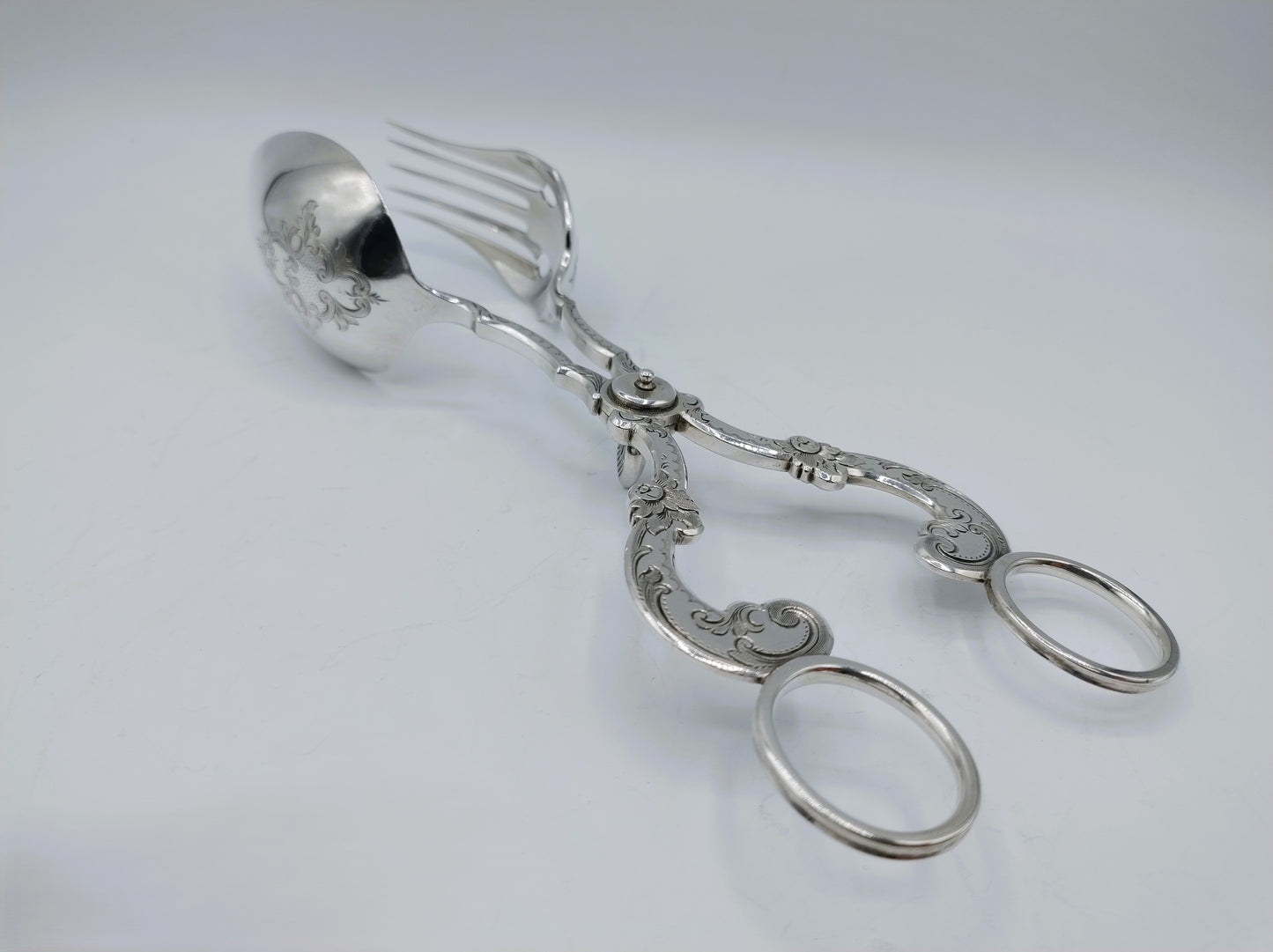 Silver salad tongs, Wed. Schouten & Zn, Amsterdam, 1869