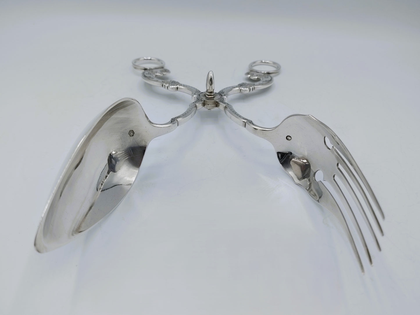 Silver salad tongs, Wed. Schouten & Zn, Amsterdam, 1869