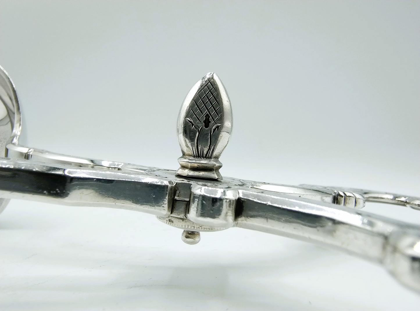 Silver salad tongs, Wed. Schouten & Zn, Amsterdam, 1869