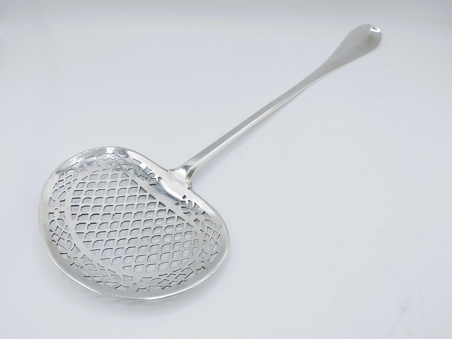Silver fish slice, J. Coolhaas, Utrecht, 1762