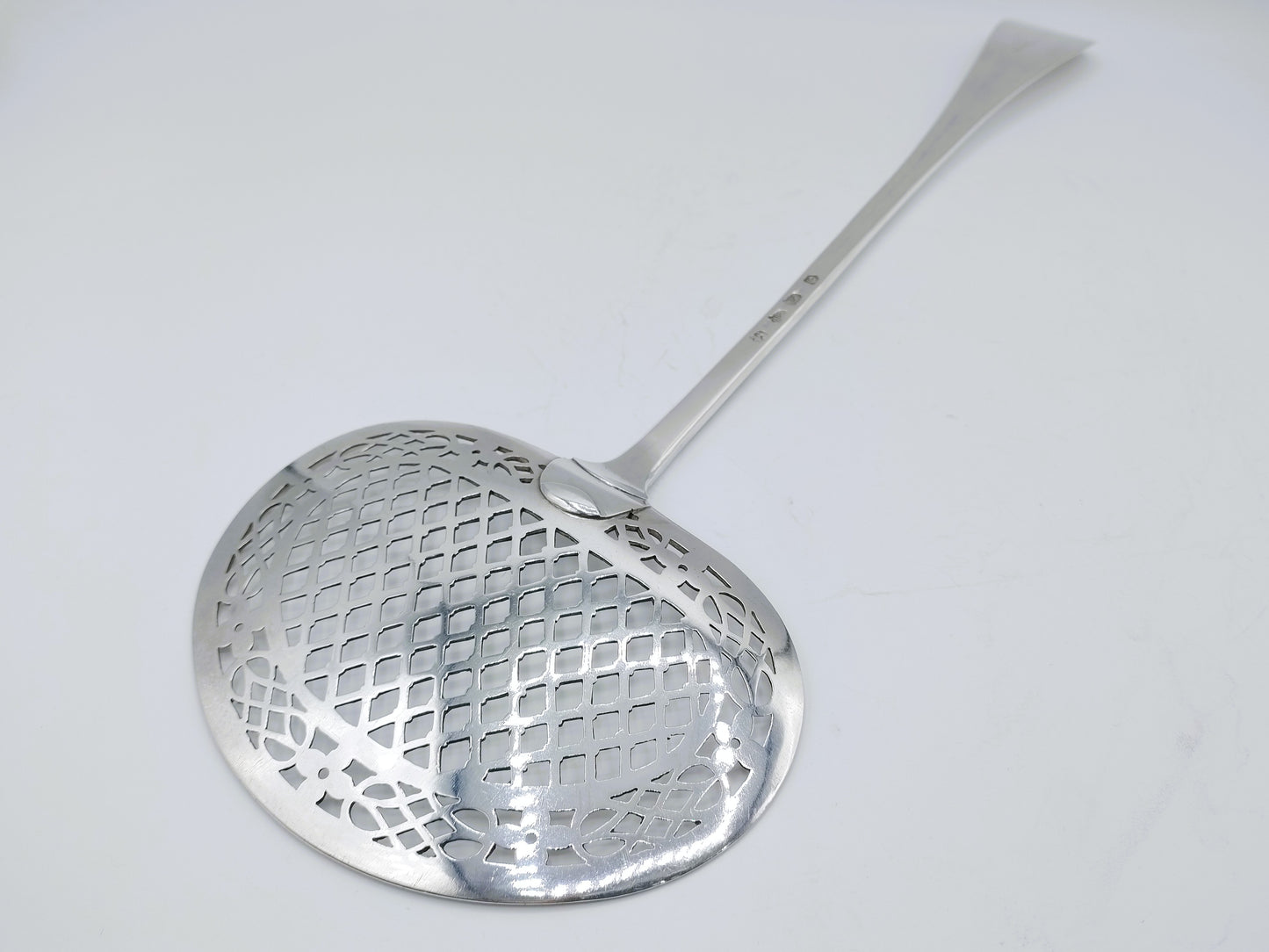 Silver fish slice, J. Coolhaas, Utrecht, 1762