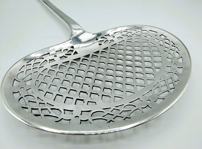 Silver fish slice, J. Coolhaas, Utrecht, 1762