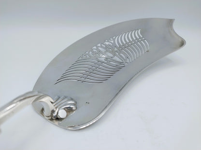 Silver fish slice with bone handle, H.F. Koen, Amsterdam, 1844